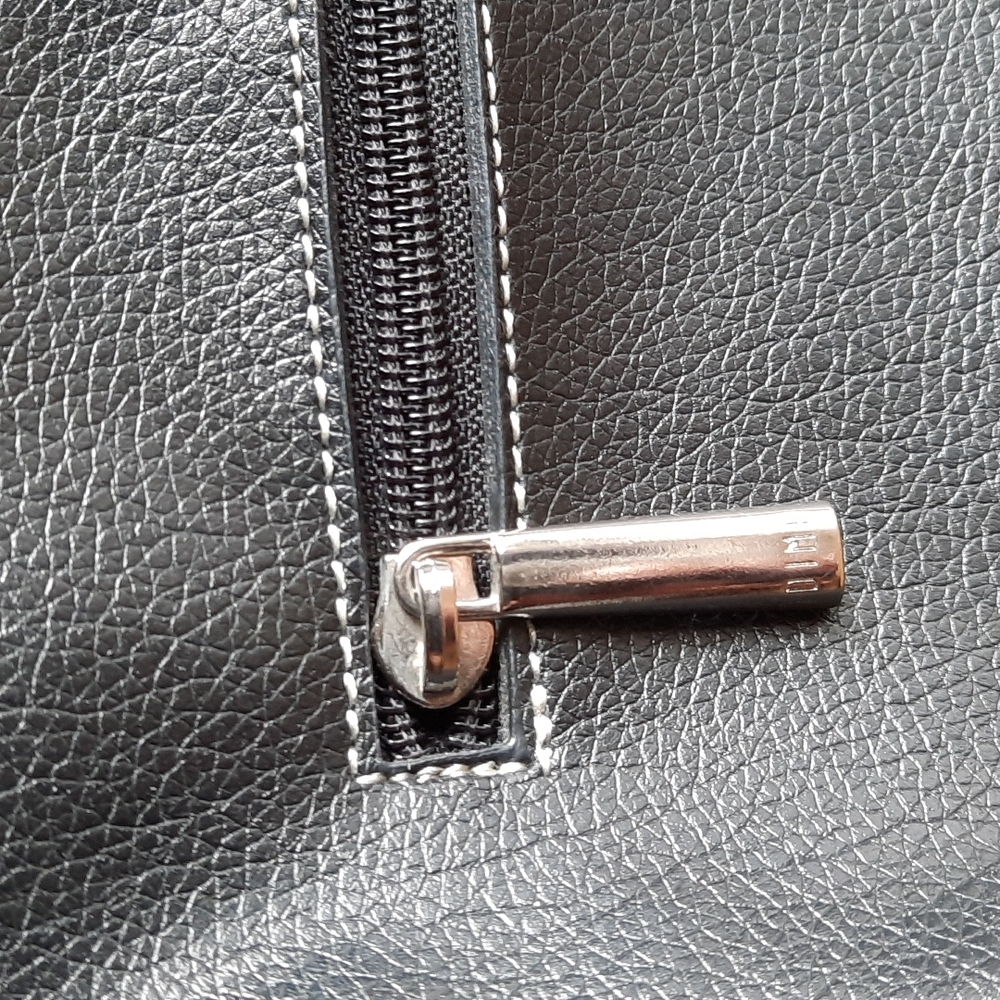 Handbag - Picture 3 of 16